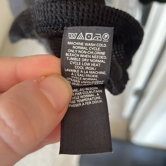 Victoria’s Secret Black Waffle Top - Picture 6 of 6